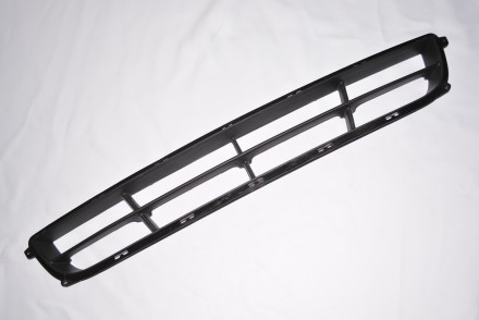 865613K000 Hyundai/Kia Решітка бампера переднього центральна 86561-3K000 Hyundai Sonata