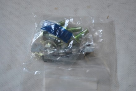 K8516VC00A Nissan Фіксуючий комплект подушки безпеки керма