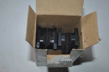 d10601n090 Nissan Колодки гальмівні передні