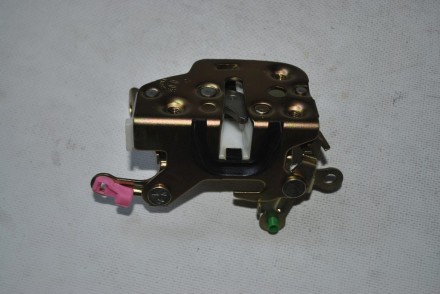 8050205J00 Nissan Замок  передней  правой  двери