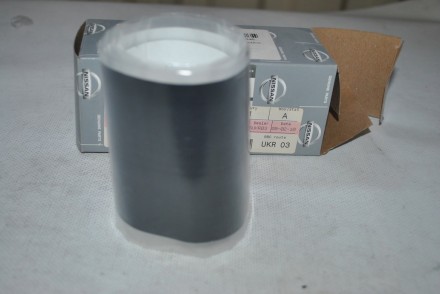 82816EL000 Nissan Наклейка дверной стойки