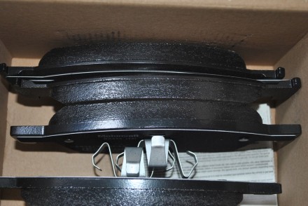 2039733 Ford Колодки гальмівні передні Motorcraft &quot;Focus 2011-2