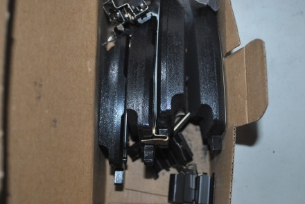 d4m606ua0a Nissan Колодки гальмівні задні для ePwr