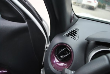 KE6001K100BM Nissan Внутренние накладки на консоль т-фиол. KE6001K100BP Nissan