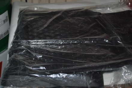 KE7486U0E0 Nissan Килимки гумові для J12 e-PWR