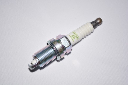 1882911050 Hyundai/Kia Свічка запалювання (ZFR5F) 18829-11050 Hyundai/KIA