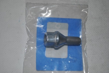 4025400Q0P Nissan Болт колісний 