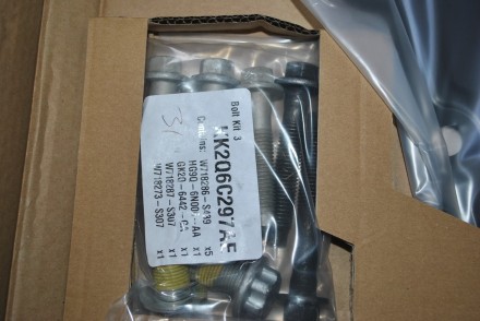 2715824 Ford Кришка ременя ГРМ Transit 2014-