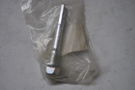 4113937J00 Nissan направляющая   суппорта