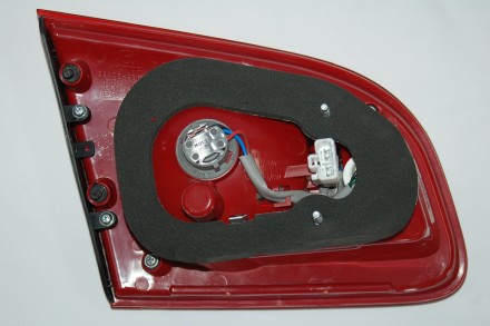 924062B040 Hyundai/Kia Ліхтар задній правий внутрішній 92406-2B040 Hyundai Santa Fe