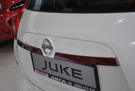 KE7911KA50 Nissan Накладка  ручки 5-й двери F15 хром KE7911KA50 Nissan