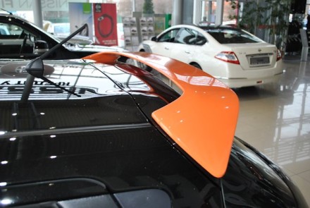KE6151KA00 Nissan Спойлер даху F15/F15МС KE6151KA00 Nissan