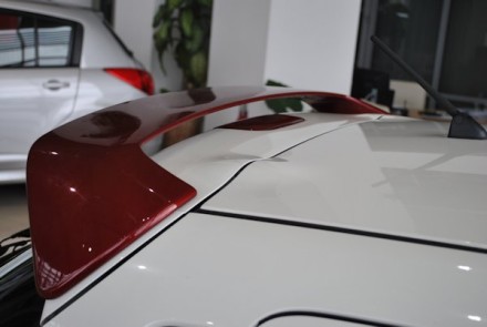 KE6151KA00 Nissan Спойлер даху F15/F15МС KE6151KA00 Nissan