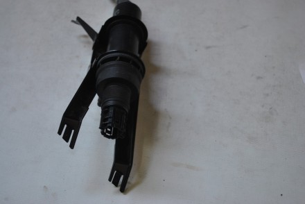 286543Y700 Nissan Насос очистителя фар, правый