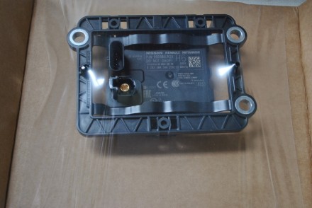 284376UM2A Nissan Датчик дистанції