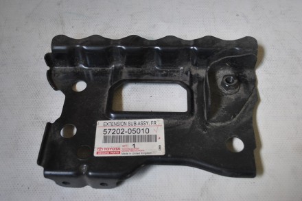 5720205010 Toyota Motor Corporation Кронштейн