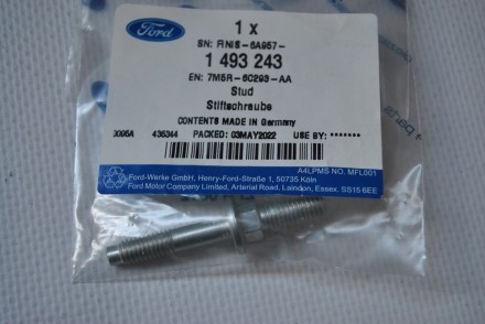 1493243 Ford Шпилька