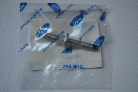 1493243 Ford Шпилька