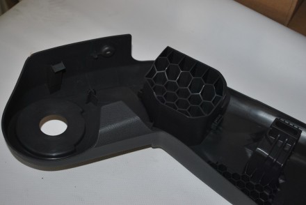 1914556 Ford Накладка бокова переднього сидіння права &quot; Ranger 2015-&quot;