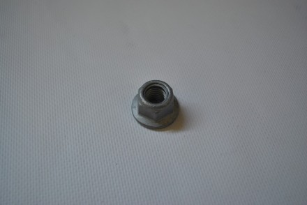 1388626 Ford Гайка шестигранна M14