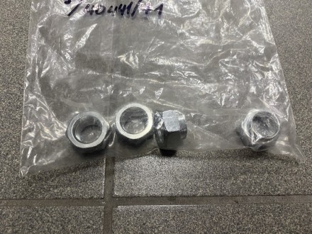 14044171  Гайка ступиці 2121 14044171 Lada