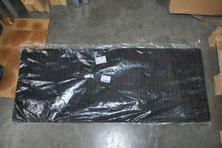 2730475 Ford Килимок гумовий другого ряду &quot;Custom 2022-&quot;