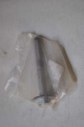 545807S00B Nissan Болт розвальний