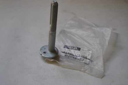 545807S00B Nissan Болт розвальний