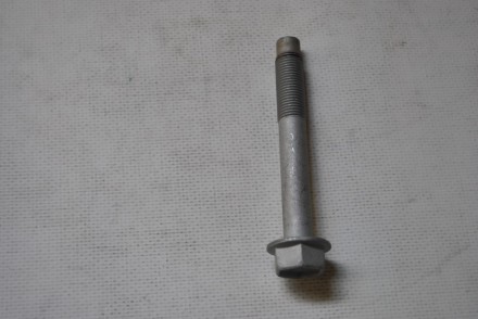 01125A2051 Nissan Болт