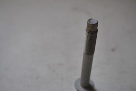 01125A2051 Nissan Болт