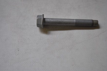 01125A2051 Nissan Болт