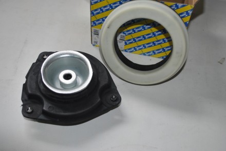 kb65546 SNR Опора амортизатора переднього