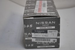 Форсунка омивача фари права