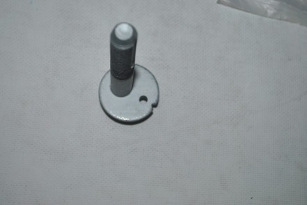 552267S00B Nissan Болт розвальний