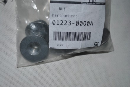 0122300Q0A Nissan Гайка з пресшайбою