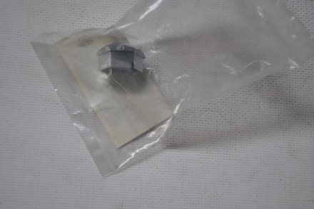 402654EA1A Nissan Колпачек болта колесного (chrom)