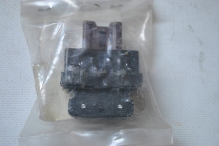 255001AA0C Nissan Переключатель