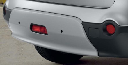 KE540EY042 Nissan Задняя декоративная накладка (J10G) KE540EY042 Nissan