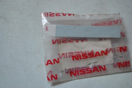 72714EL00A Nissan Фиксатор стекла