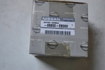 68800EB300 Nissan Пепельница  D40/R51