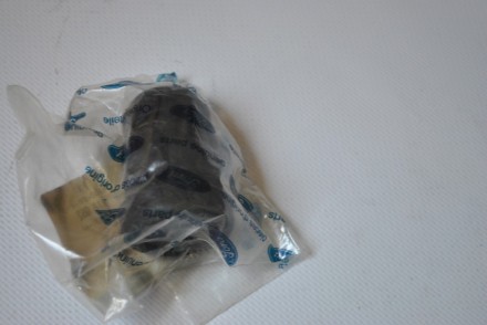 1818052 Ford Втулка ресори &quot;Transit 2014-&quot;